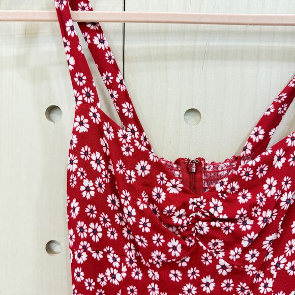 REFORMATION Baldwin Mini Dress Tagged Size 4 Fits 0-2 Red Daisy Floral Print - Picture 3 of 11